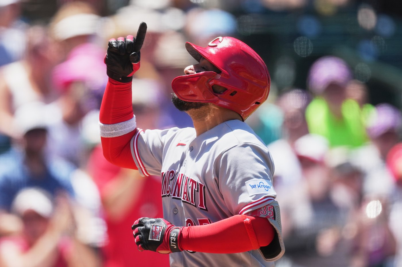 Rumfield erupts for 4 hits, Sugano efficient in return from injured list as Rockies beat Reds 10-3 | iNFOnews.ca Rumfield erupts for 4 hits, Sugano efficient in return from injured list as Rockies beat Reds 10-3 | iNFOnews.ca