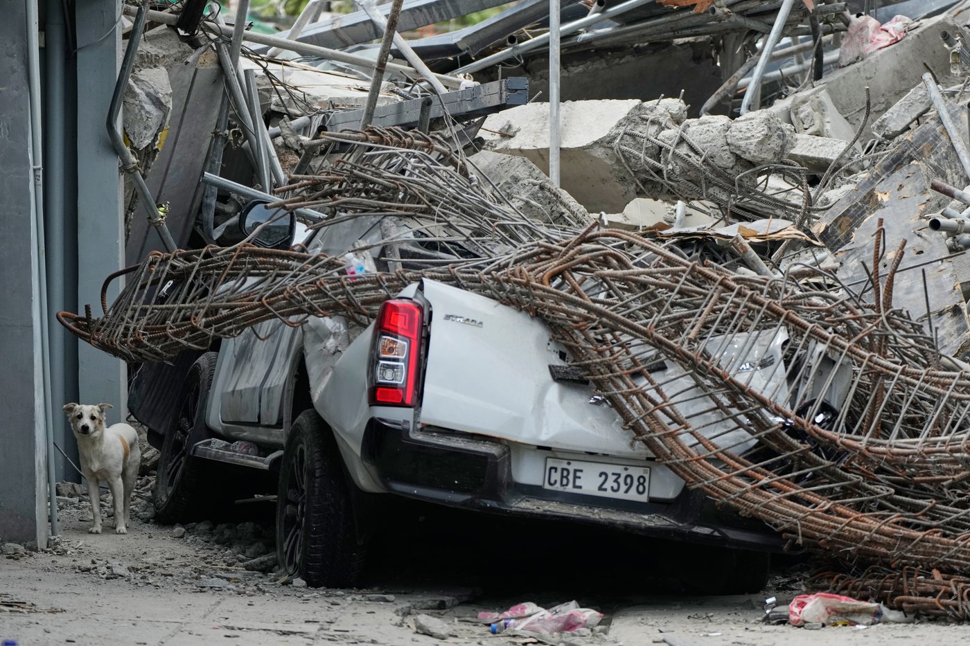 Photos show the aftermath of a building collapse in the Philippines | iNFOnews.ca