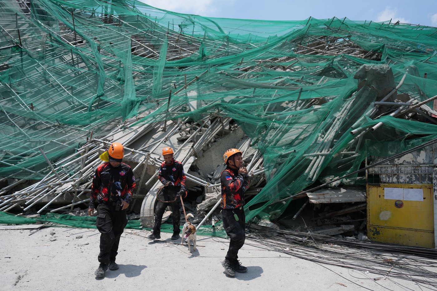 Photos show the aftermath of a building collapse in the Philippines | iNFOnews.ca