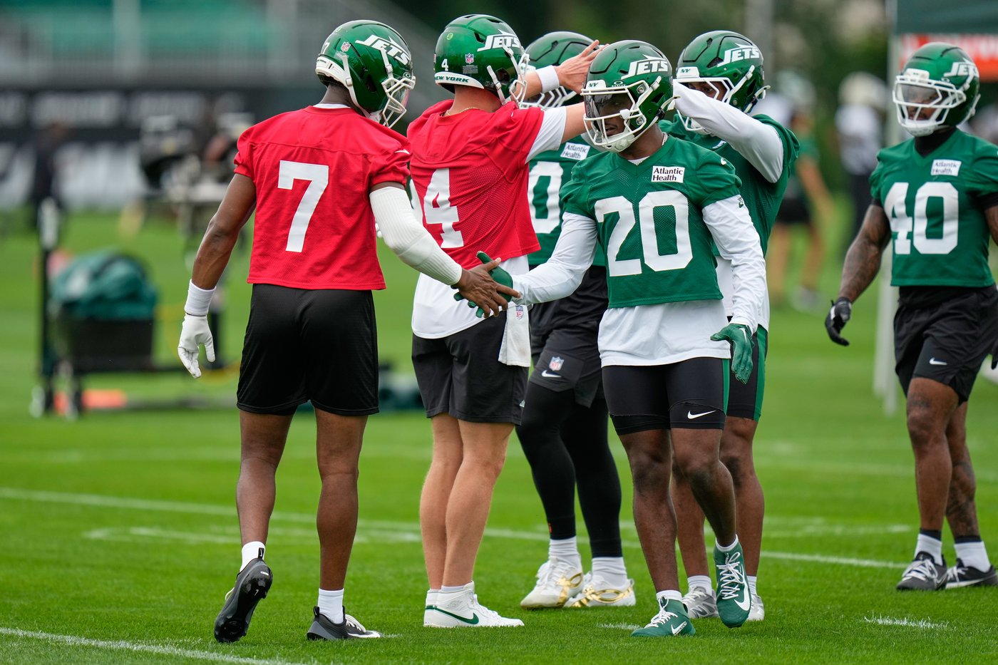 No slogans or hype speeches as Aaron Glenn's Jets open camp and chase improvement | iNFOnews.ca No slogans or hype speeches as Aaron Glenn's Jets open camp and chase improvement | iNFOnews.ca