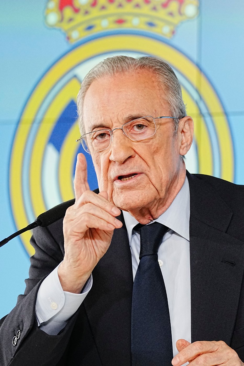 Edgy Real Madrid president Florentino Pérez calls for new elections at club and seeks another term | iNFOnews.ca