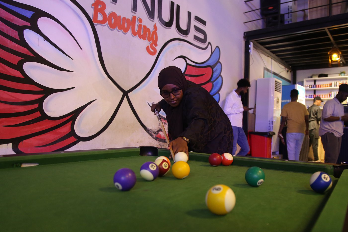 Somalia welcomes its first bowling alley as the middle class and diaspora returnees grow | iNFOnews.ca