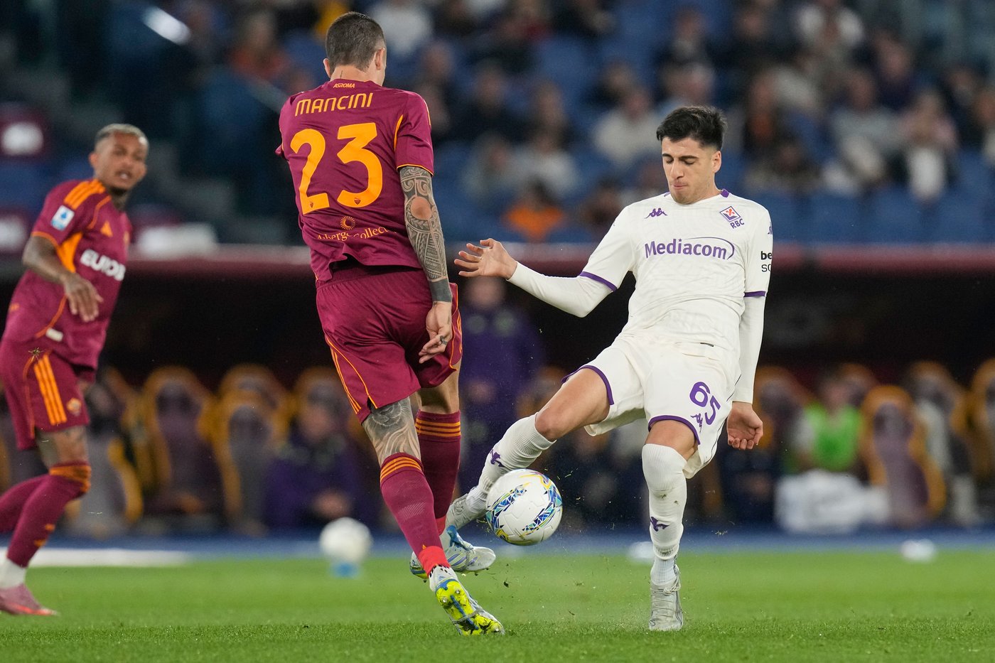 Roma thumps Fiorentina and Cremonese misses chance to boost survival chances | iNFOnews.ca Roma thumps Fiorentina and Cremonese misses chance to boost survival chances | iNFOnews.ca