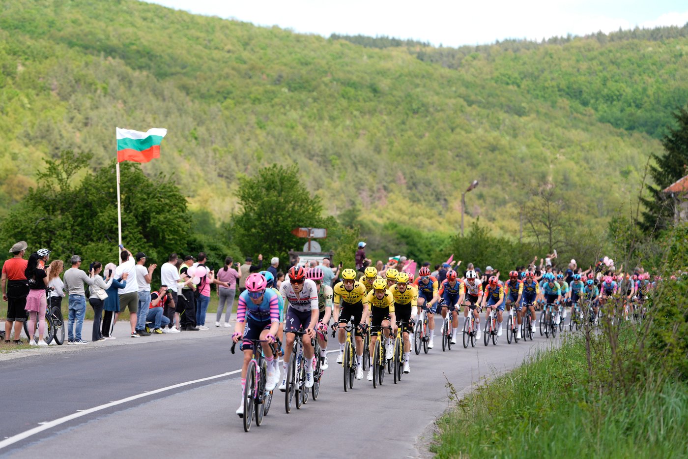 Magnier wins another nail-biting sprint at the Giro d’Italia as Silva stays in pink | iNFOnews.ca