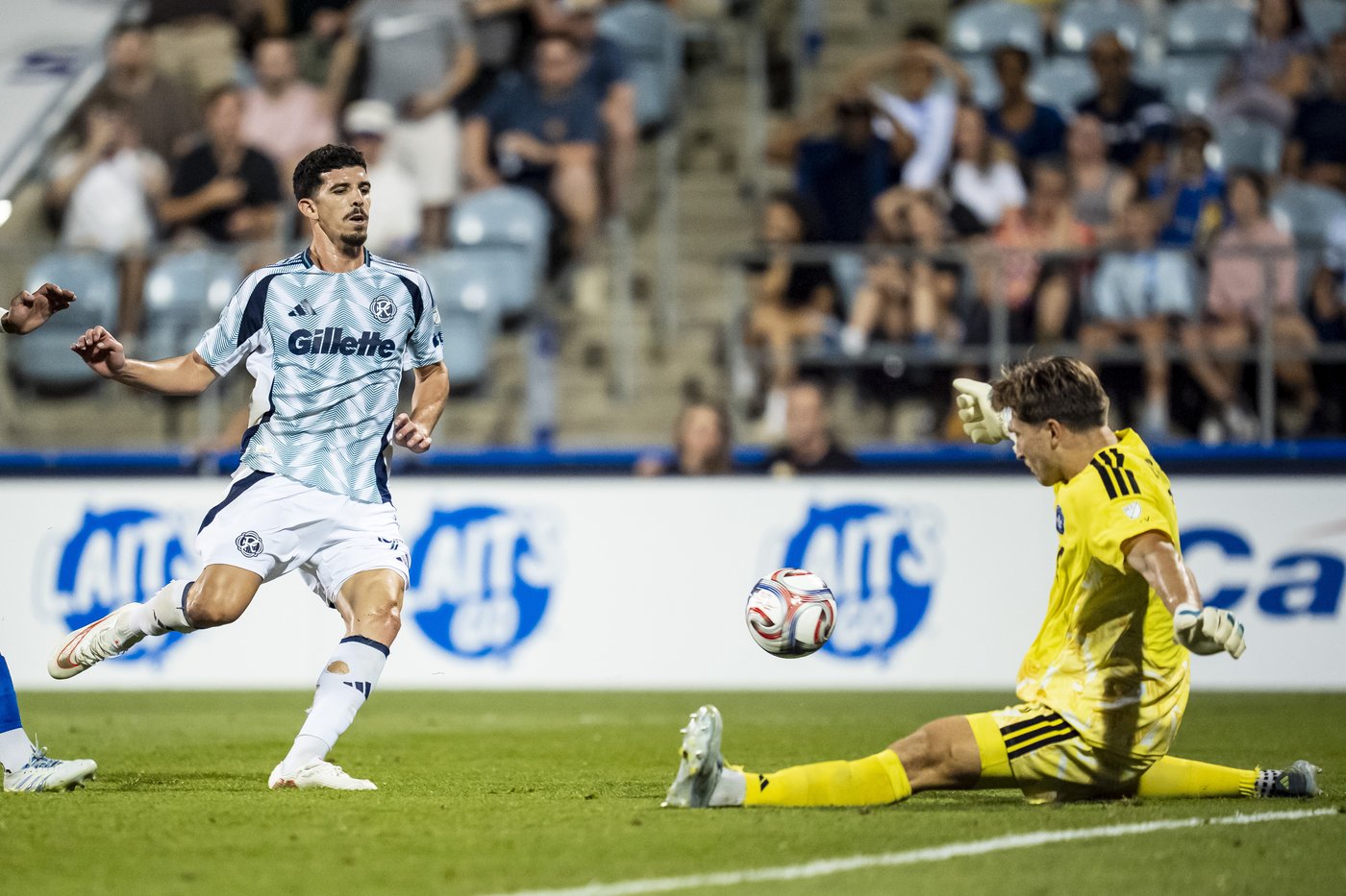 CF Montreal rallies in second half to salvage 2-2 draw with New England | iNFOnews.ca CF Montreal rallies in second half to salvage 2-2 draw with New England | iNFOnews.ca
