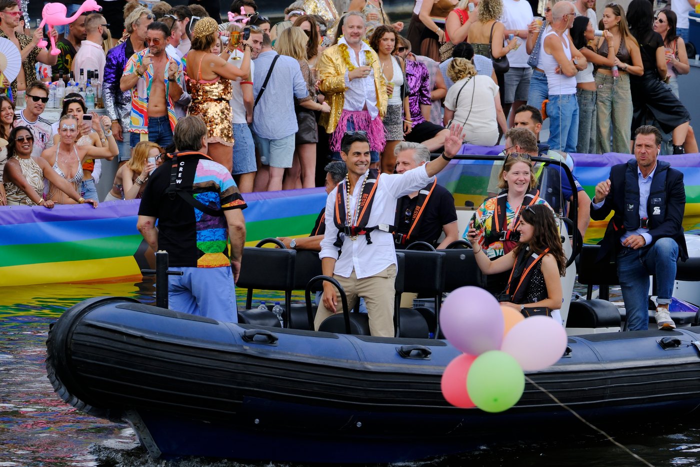 Hundreds of thousands line Amsterdam canals for the annual Pride boat parade | iNFOnews.ca