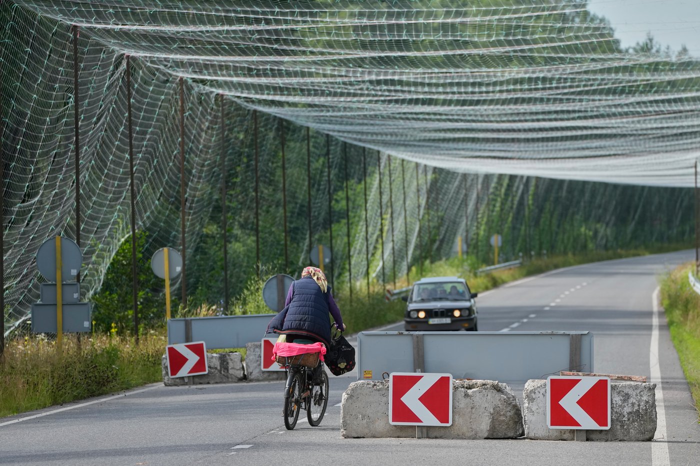 Ukraine is still fortifying its border with Belarus years after Russia invaded from there | iNFOnews.ca Ukraine is still fortifying its border with Belarus years after Russia invaded from there | iNFOnews.ca