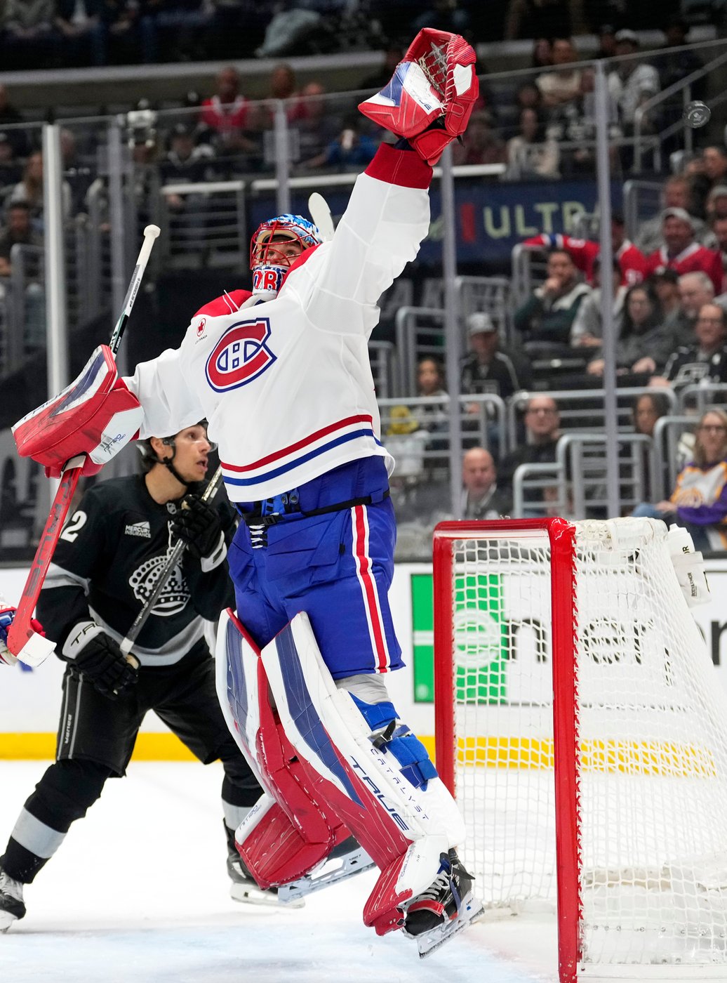 Slafkovsky, Suzuki lead Canadiens' comeback for 4-3 win over the Kings | iNFOnews.ca