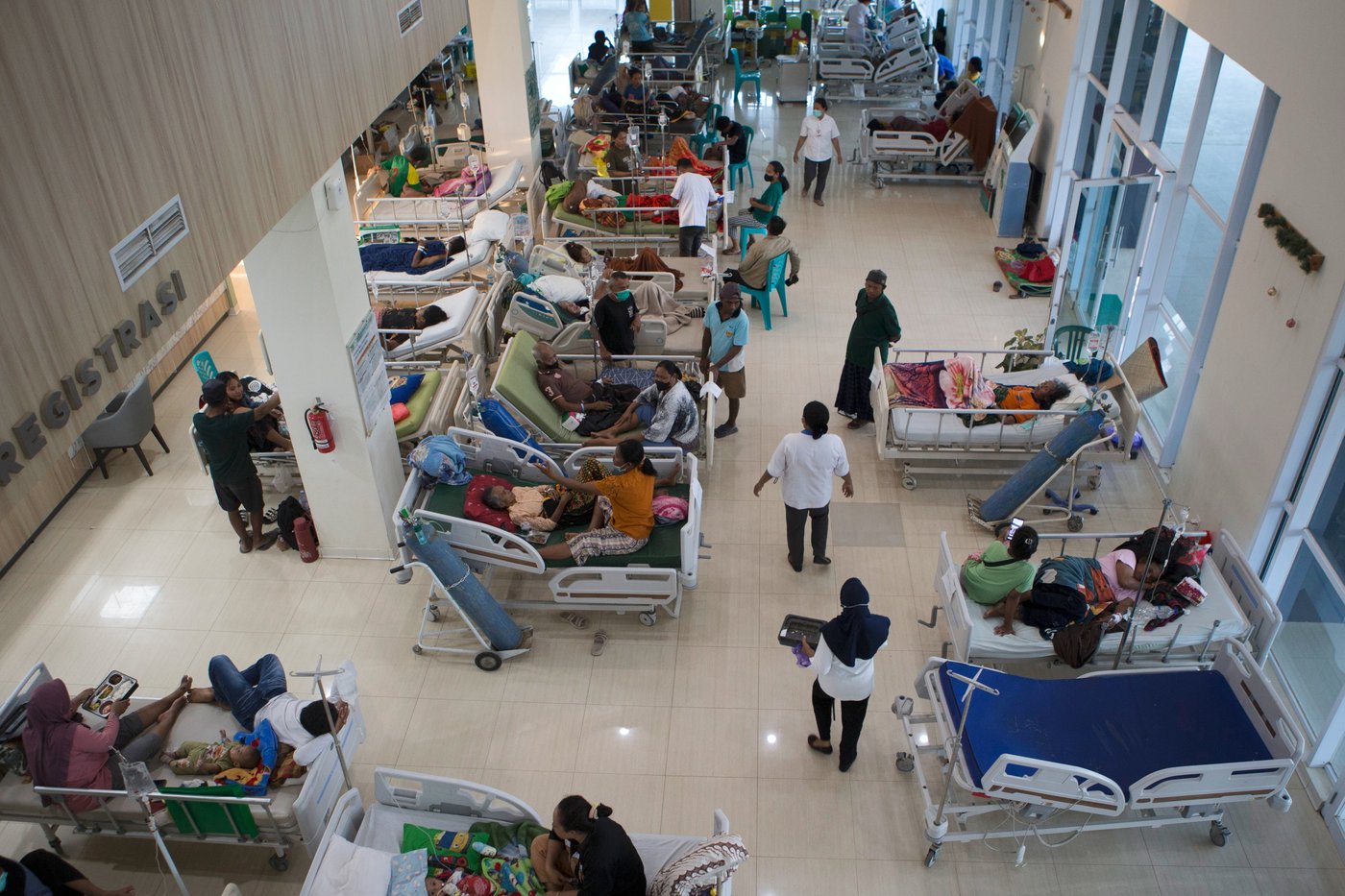 Rescuers dig through rubble and landslides after Indonesia quake kills 51 | iNwheels Rescuers dig through rubble and landslides after Indonesia quake kills 51 | iNwheels