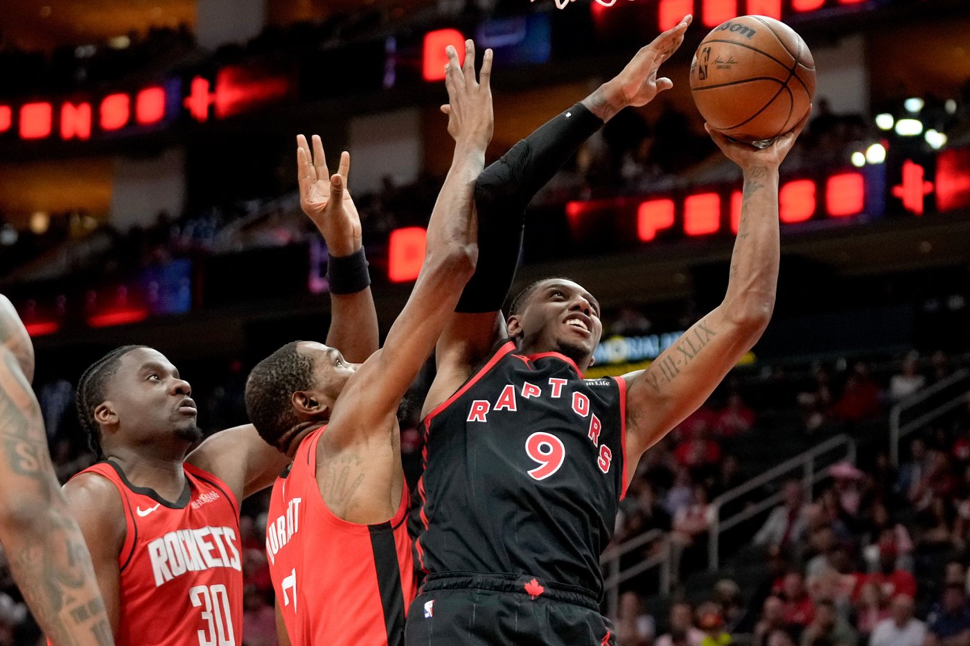 Durant, Thompson lead Rockets to 113-99 win over visiting Raptors | iNFOnews.ca