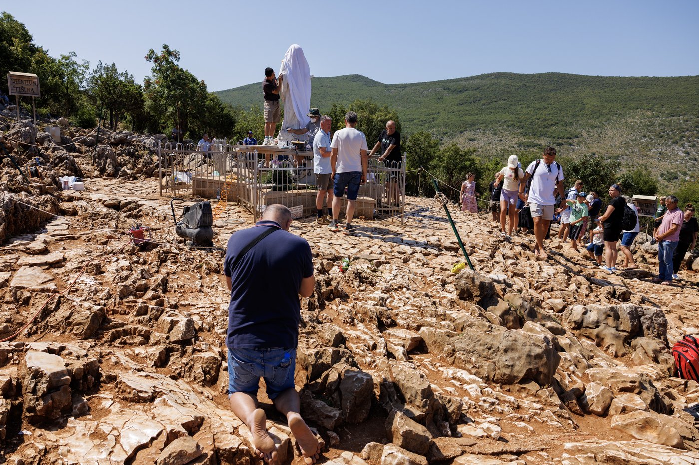 Bosnian authorities investigate desecration and fire damage at Medjugorje Virgin Mary shrine | iNFOnews.ca