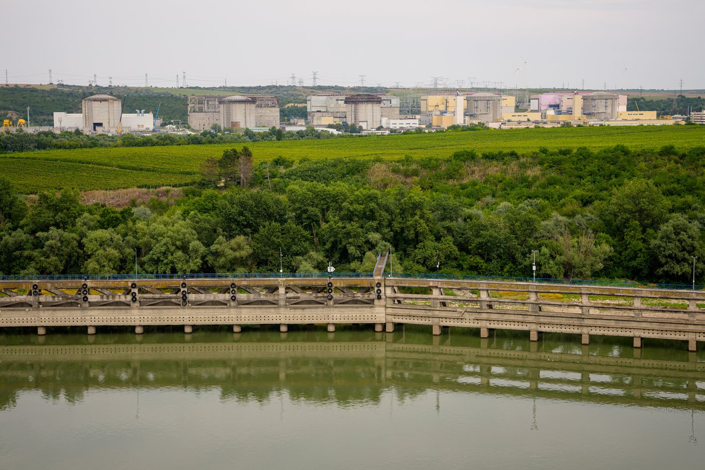 Romania begins shutdown of nuclear plant's 2nd reactor amid low water levels on Danube River | iNFOnews.ca Romania begins shutdown of nuclear plant's 2nd reactor amid low water levels on Danube River | iNFOnews.ca