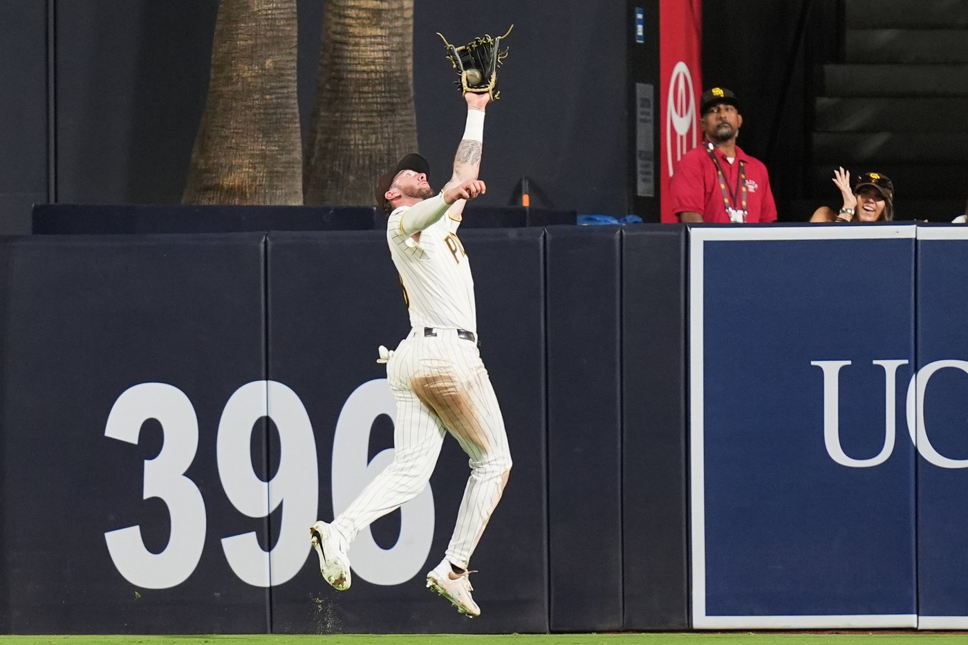 Rookie Susac homers again, Ray wins his 7th straight decision as Giants beat Padres 4-1 | iNFOnews.ca Rookie Susac homers again, Ray wins his 7th straight decision as Giants beat Padres 4-1 | iNFOnews.ca