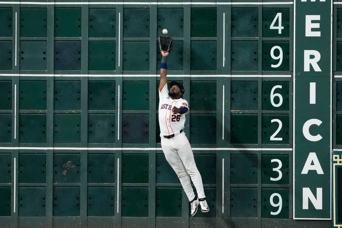 Taj Bradley fans 11 in Twins' 8-3 win over the Astros | iNFOnews.ca