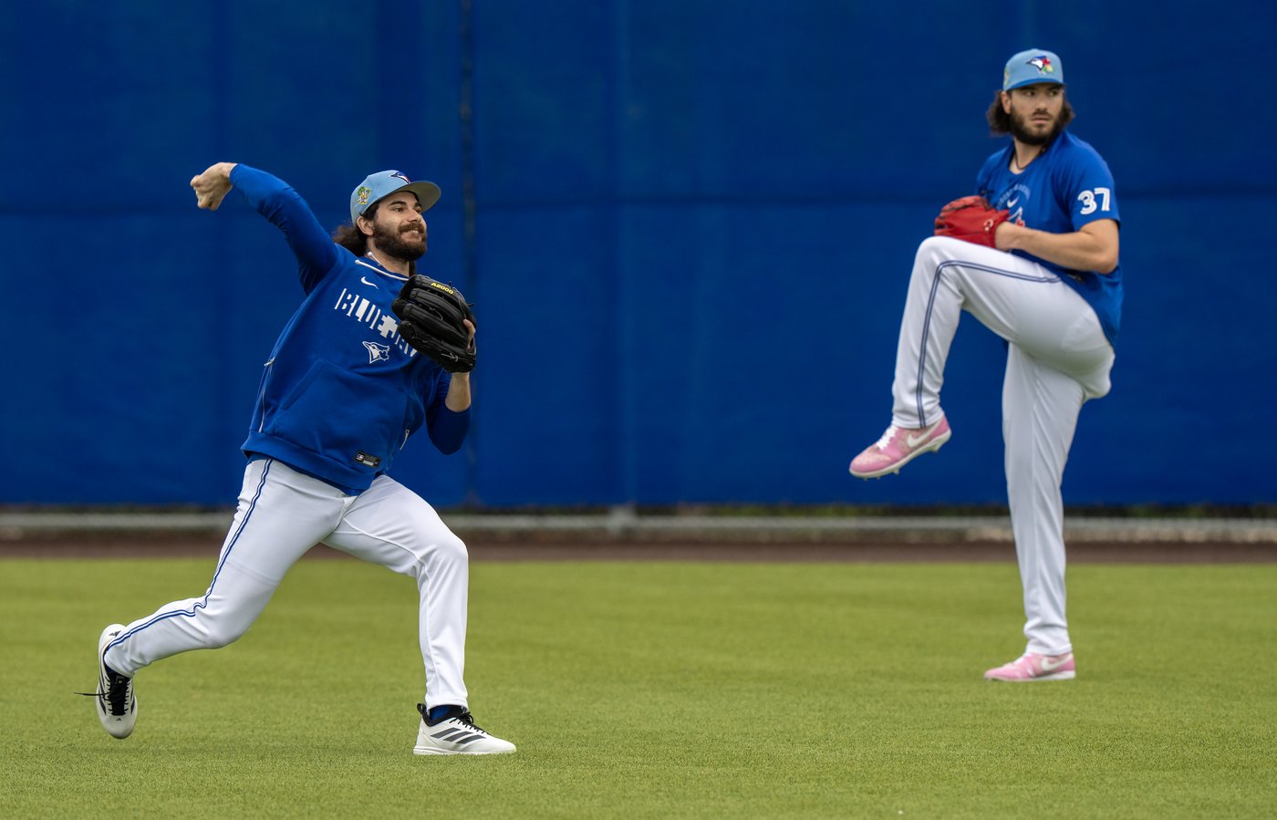 Dylan Cease gets a jump on spring training, joins Toronto Blue Jays early | iNFOnews.ca