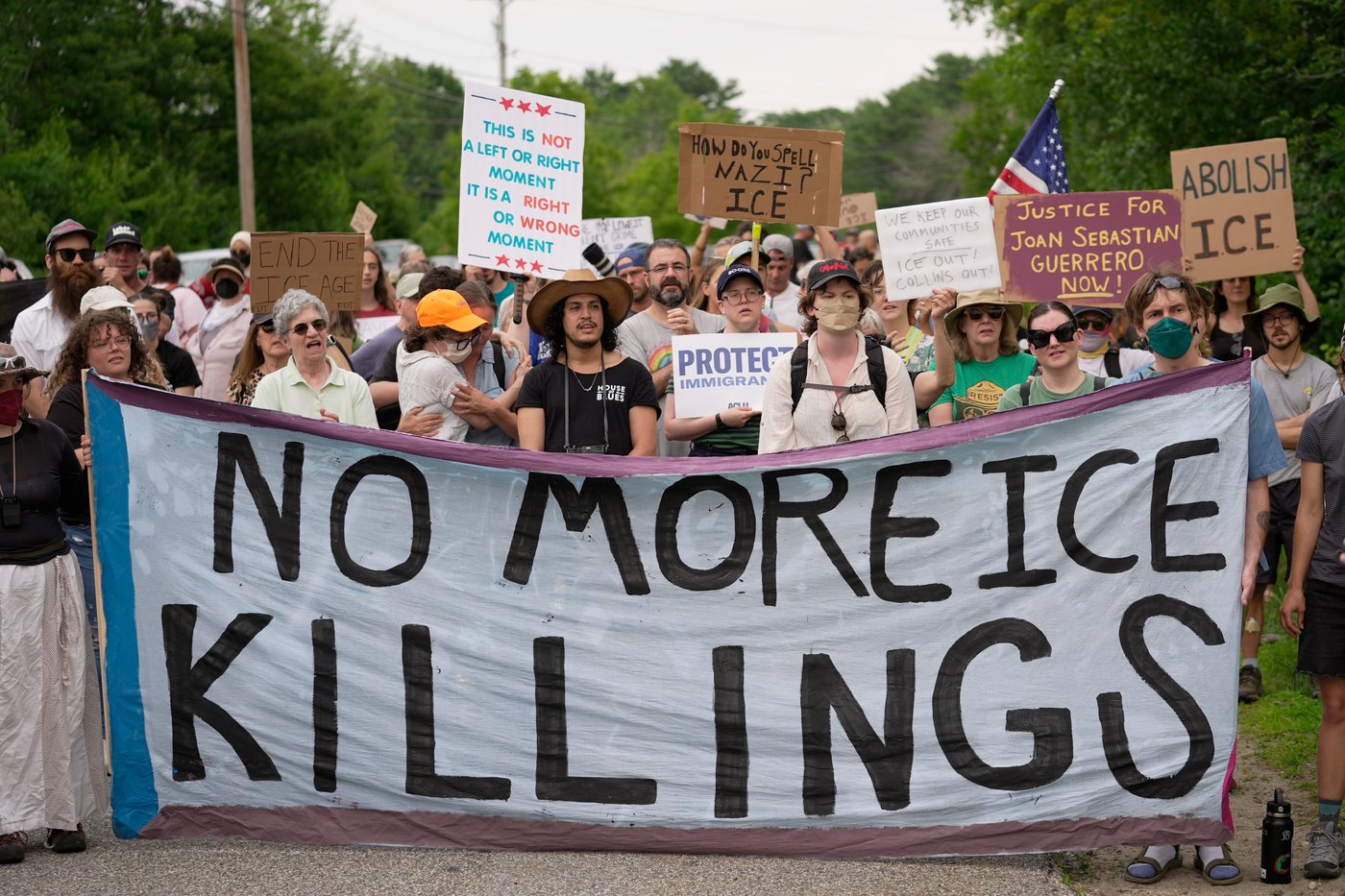Trump administration orders ICE to suspend most vehicle stops after two deadly shootings | iNFOnews.ca