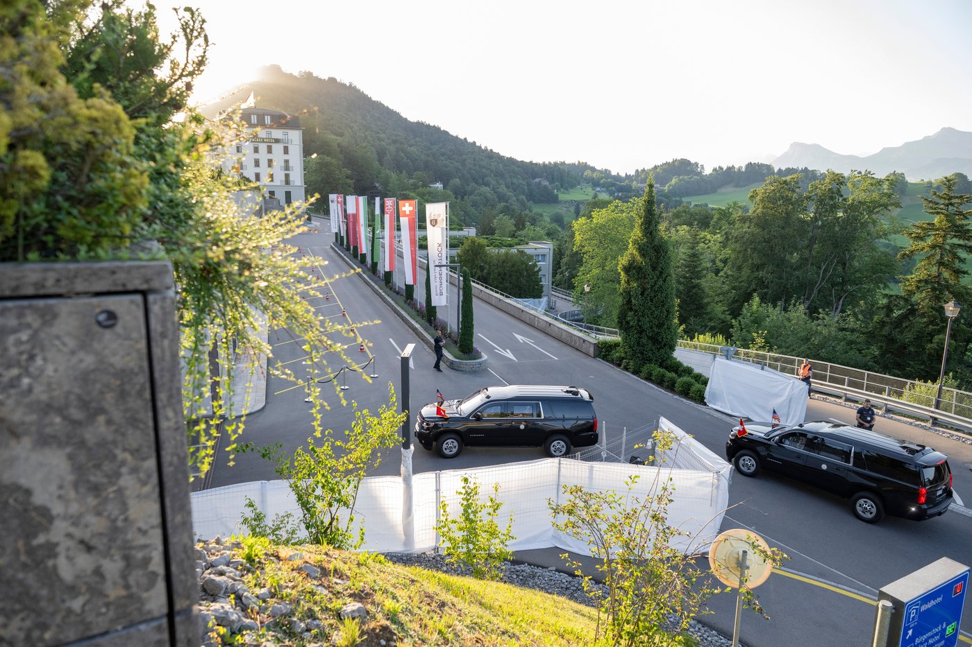 Vance and Iranian officials arrive in Switzerland to launch talks on Tehran’s nuclear program | iNFOnews.ca