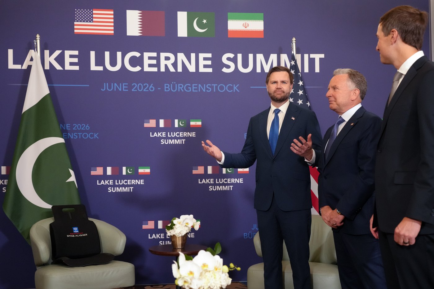 Vance and Iranian officials arrive in Switzerland to launch talks on Tehran’s nuclear program | iNFOnews.ca