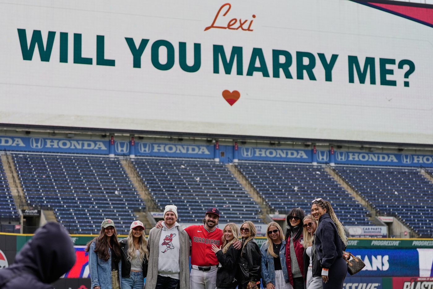 Guardians catcher Austin Hedges gets engaged on the field following game | iNFOnews.ca
