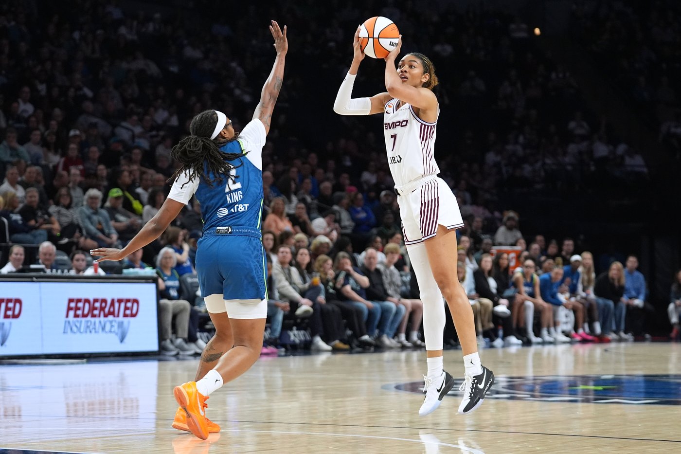 Maya Caldwell leads balanced Lynx to 100-72 rout of expansion Tempo | iNFOnews.ca