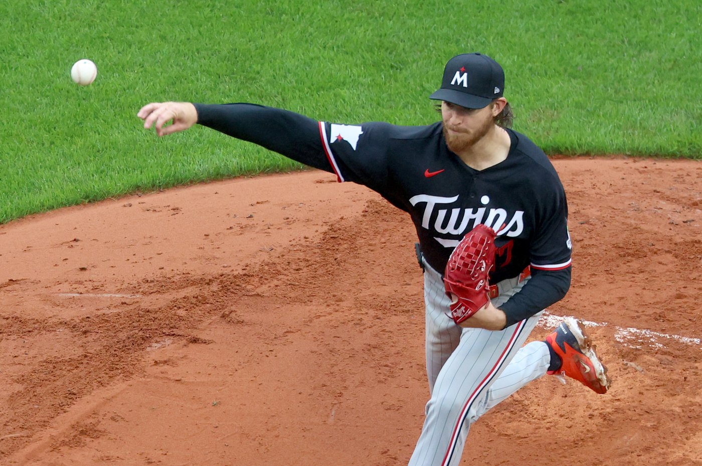 Twins complete three-game sweep over Red Sox with 6-5 win at soggy Fenway Park | iNFOnews.ca