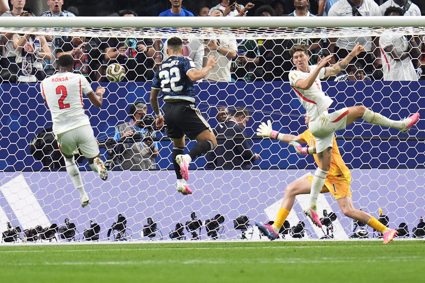 Messi and Argentina rally past England to reach the World Cup final, in photos | iNFOnews.ca
