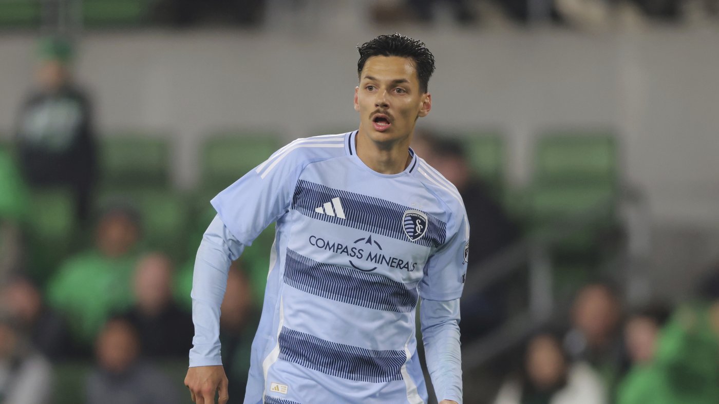 Toronto FC picks up winger Daniel Salloi from Sporting Kansas City | iNFOnews.ca
