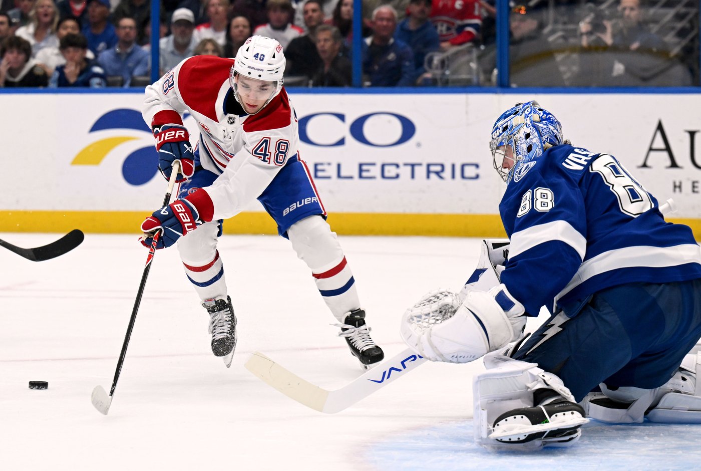 Canadiens extend win streak to six games by striking down Lightning 4-1 | iNFOnews.ca