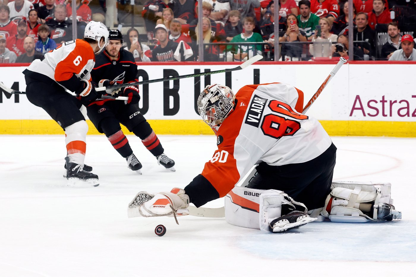 Trailing 2-0 in series, Flyers hope return home can fuel comeback against Hurricanes | iNFOnews.ca