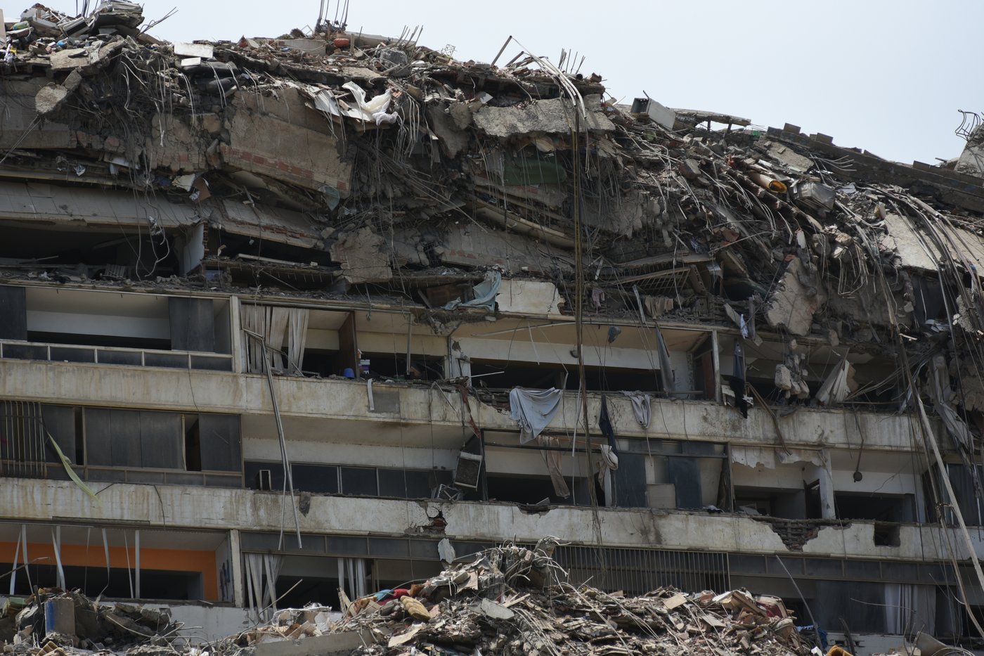 Venezuelans hope online posts will bring news of missing after devastating earthquakes | iNFOnews.ca