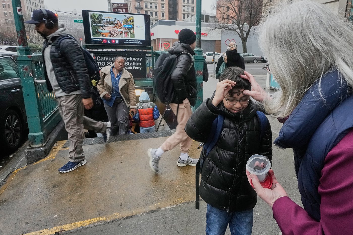 Christians mark Ash Wednesday, beginning the Lenten Season in photos | iNFOnews.ca