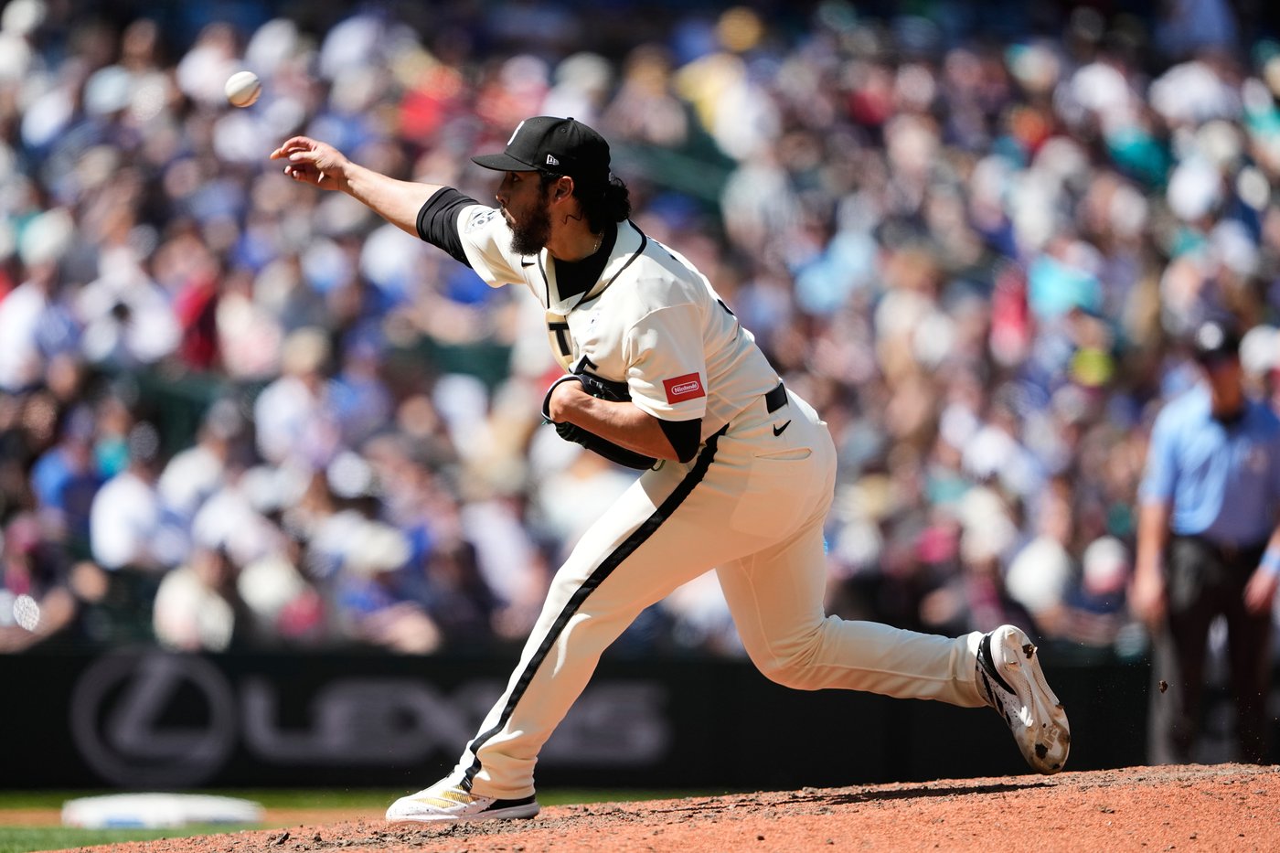 Canzone homers, Gilbert allows 3 hits and Mariners beat Red Sox 3-1 | iNFOnews.ca