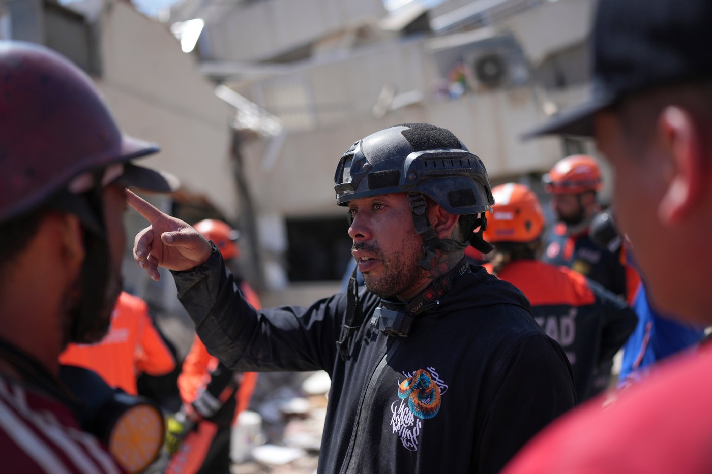 Venezuelans search more earthquake ruins as attention turns to humanitarian crisis | iNFOnews.ca Venezuelans search more earthquake ruins as attention turns to humanitarian crisis | iNFOnews.ca