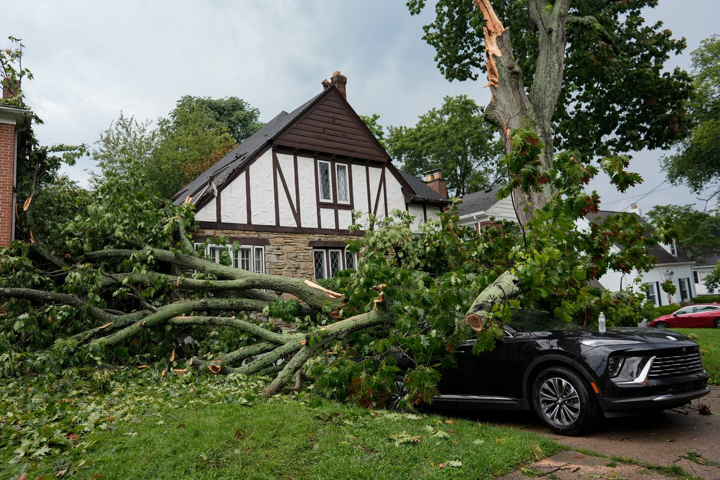 Deaths and damage reported as severe weather in the Midwest spawns tornadoes and flash flooding | iNwheels Deaths and damage reported as severe weather in the Midwest spawns tornadoes and flash flooding | iNwheels