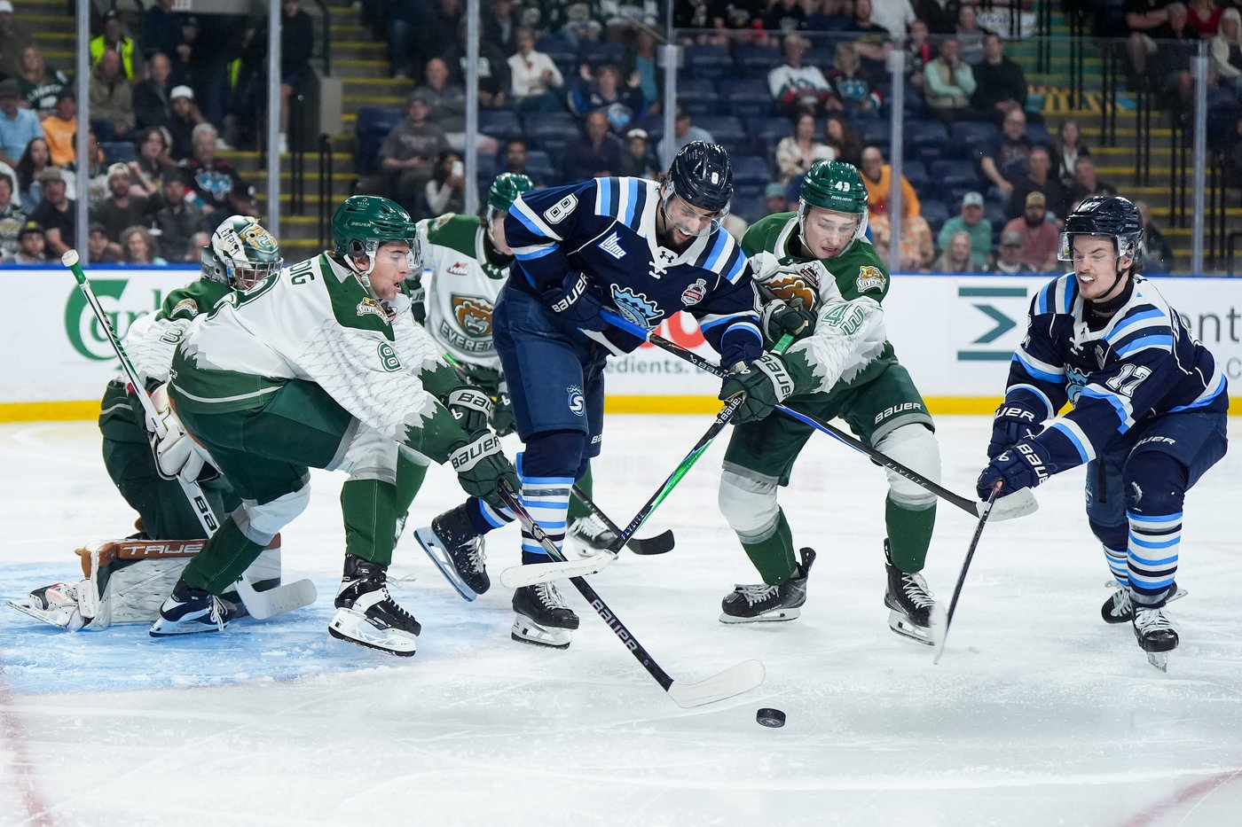 Silvertips rally to tip Sagueneens 5-3 in Memorial Cup opener for both teams | iNFOnews.ca