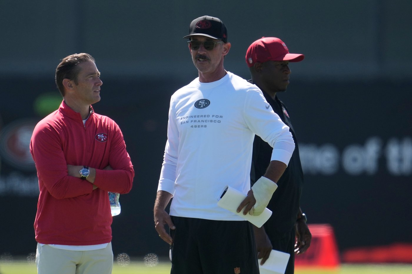 Receiver Mike Evans misses practice for the 49ers with a strained quadriceps | iNFOnews.ca Receiver Mike Evans misses practice for the 49ers with a strained quadriceps | iNFOnews.ca