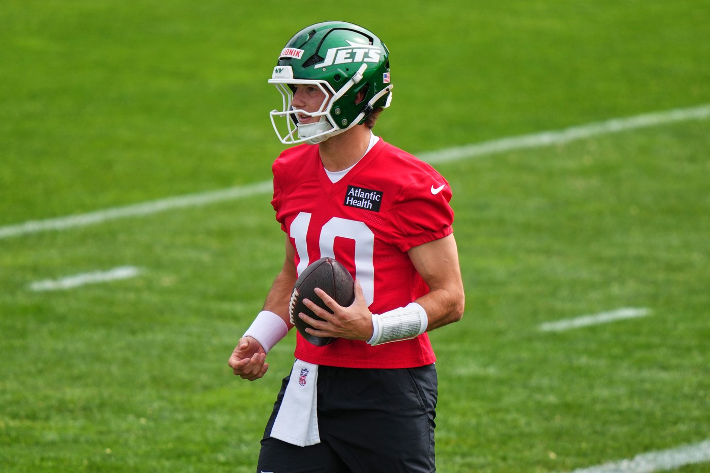 Mid rounds, big dreams: QBs selected later in NFL draft strive for success despite long odds | iNFOnews.ca