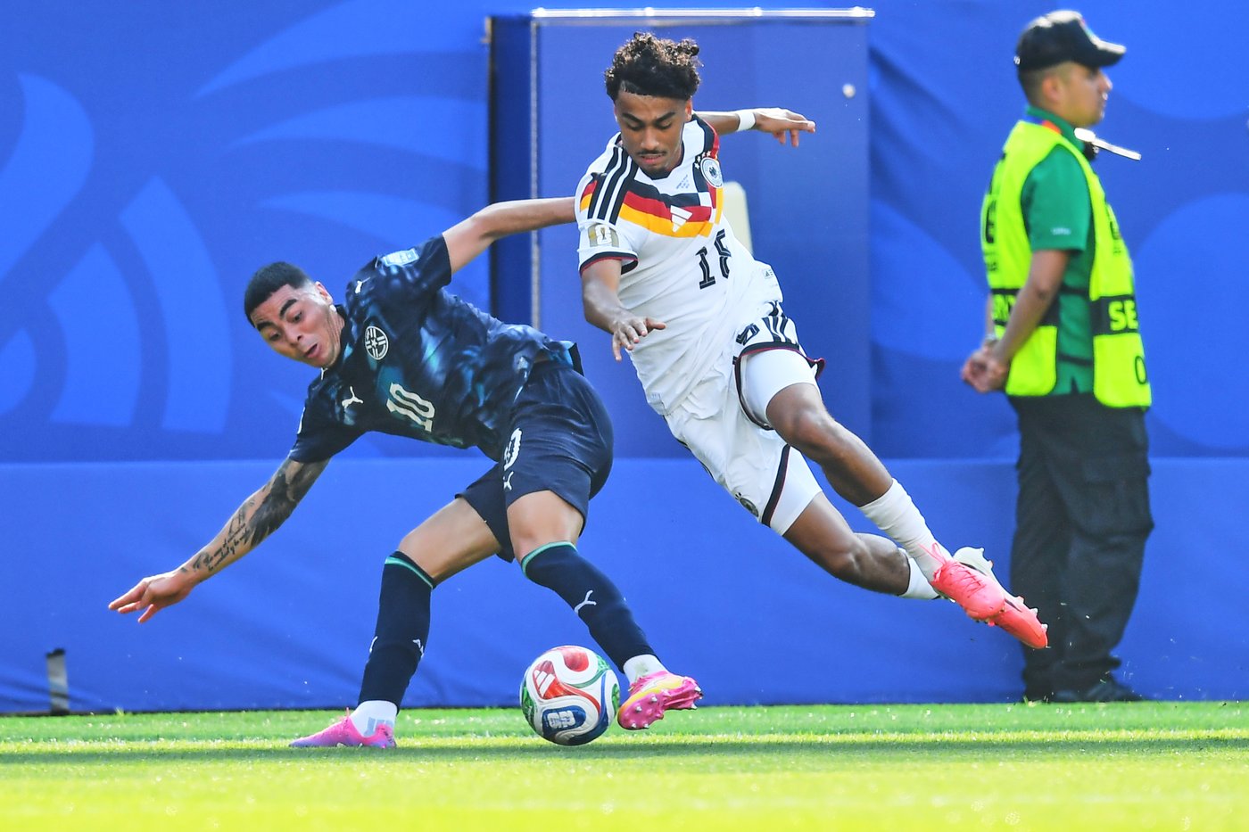 Bayern signs Germany left back Nathaniel Brown from Frankfurt for reported $63 million | iNFOnews.ca