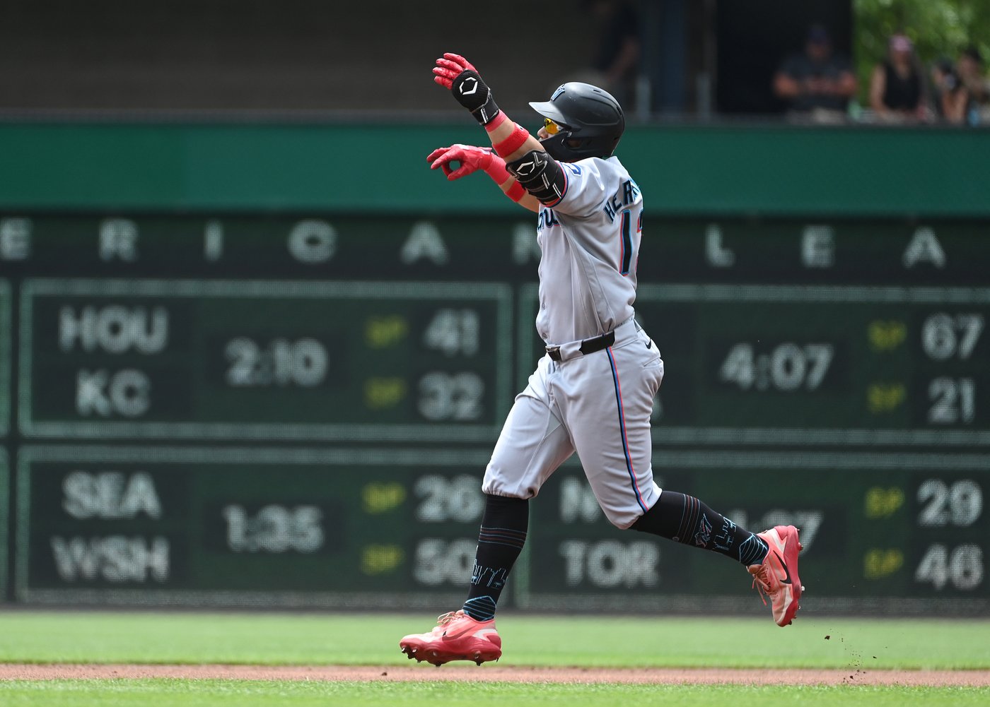 Meyer outduels Skenes, allows one run in six innings as Marlins top Pirates 4-2 | iNFOnews.ca