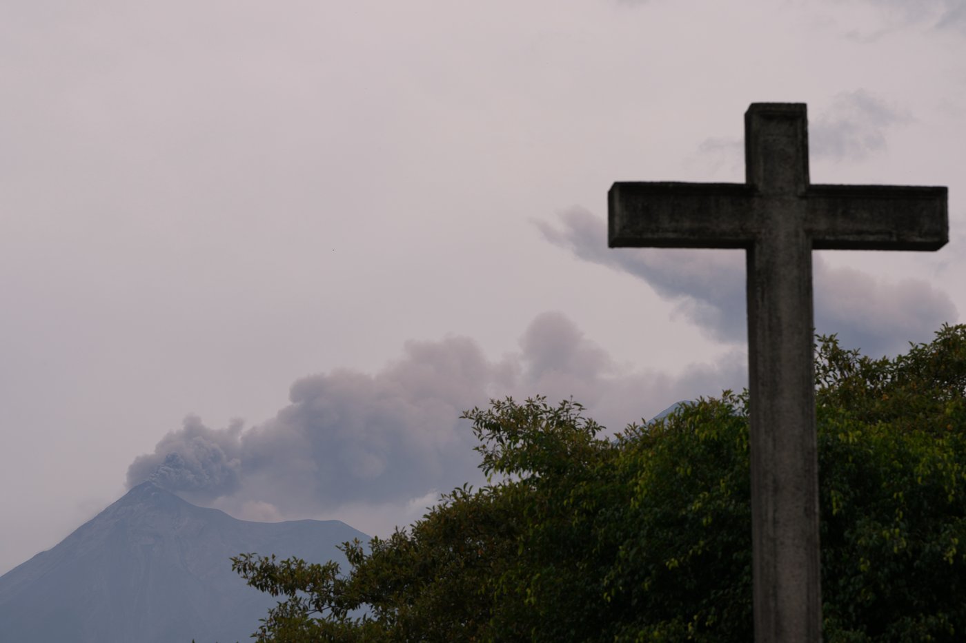 Guatemala evacuates communities after Fuego volcano erupts, in photos | iNFOnews.ca