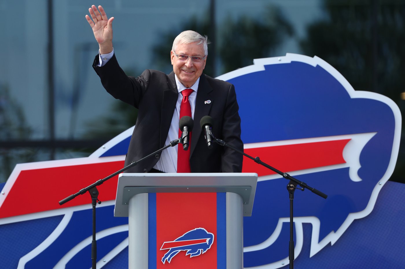 Bills owner Terry Pegula helps open team's new $2.1 billion stadium | iNFOnews.ca