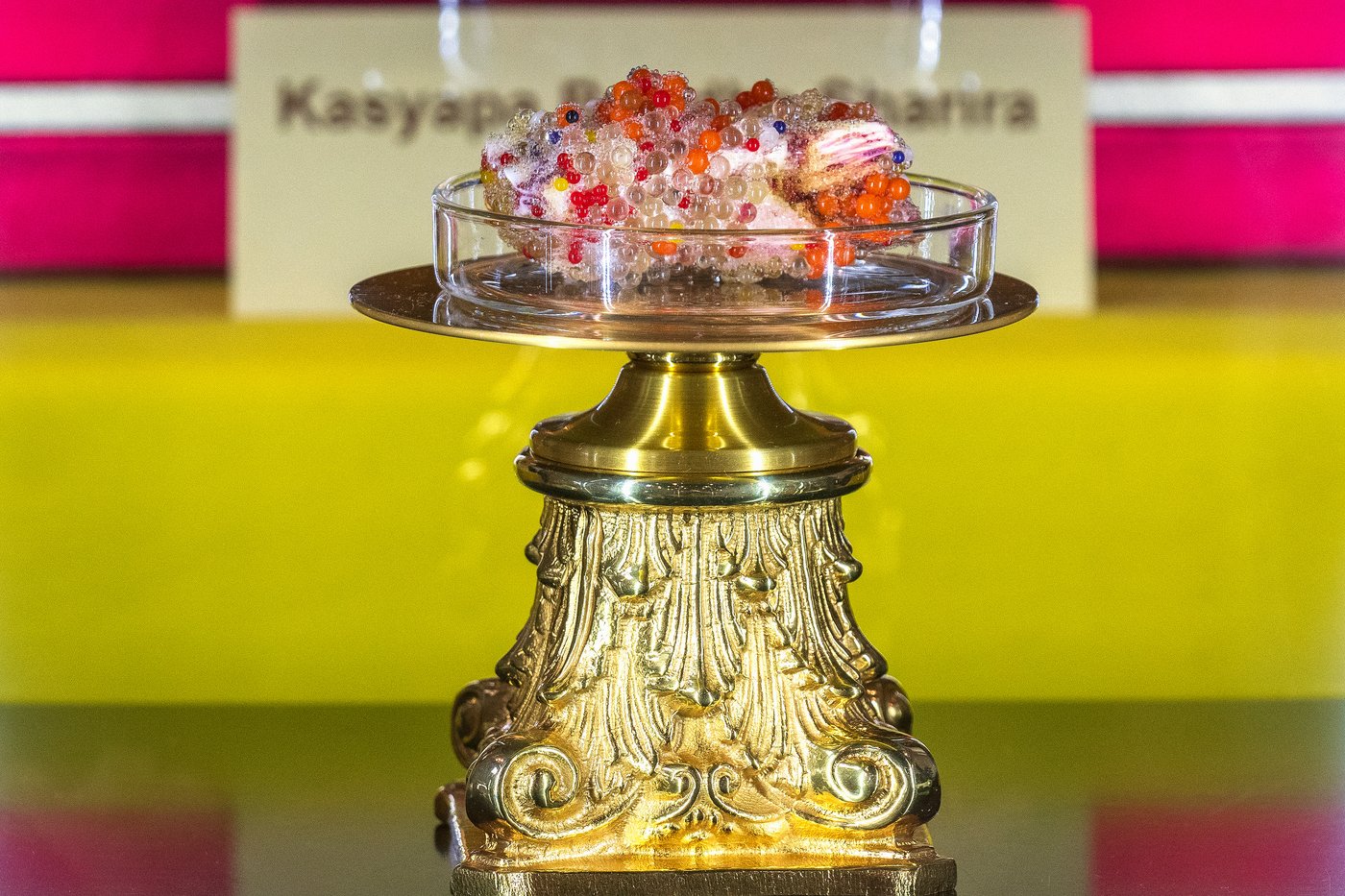 Teeth, finger bones and blessings: Buddhist relics inspire belief | iNFOnews.ca Teeth, finger bones and blessings: Buddhist relics inspire belief | iNFOnews.ca