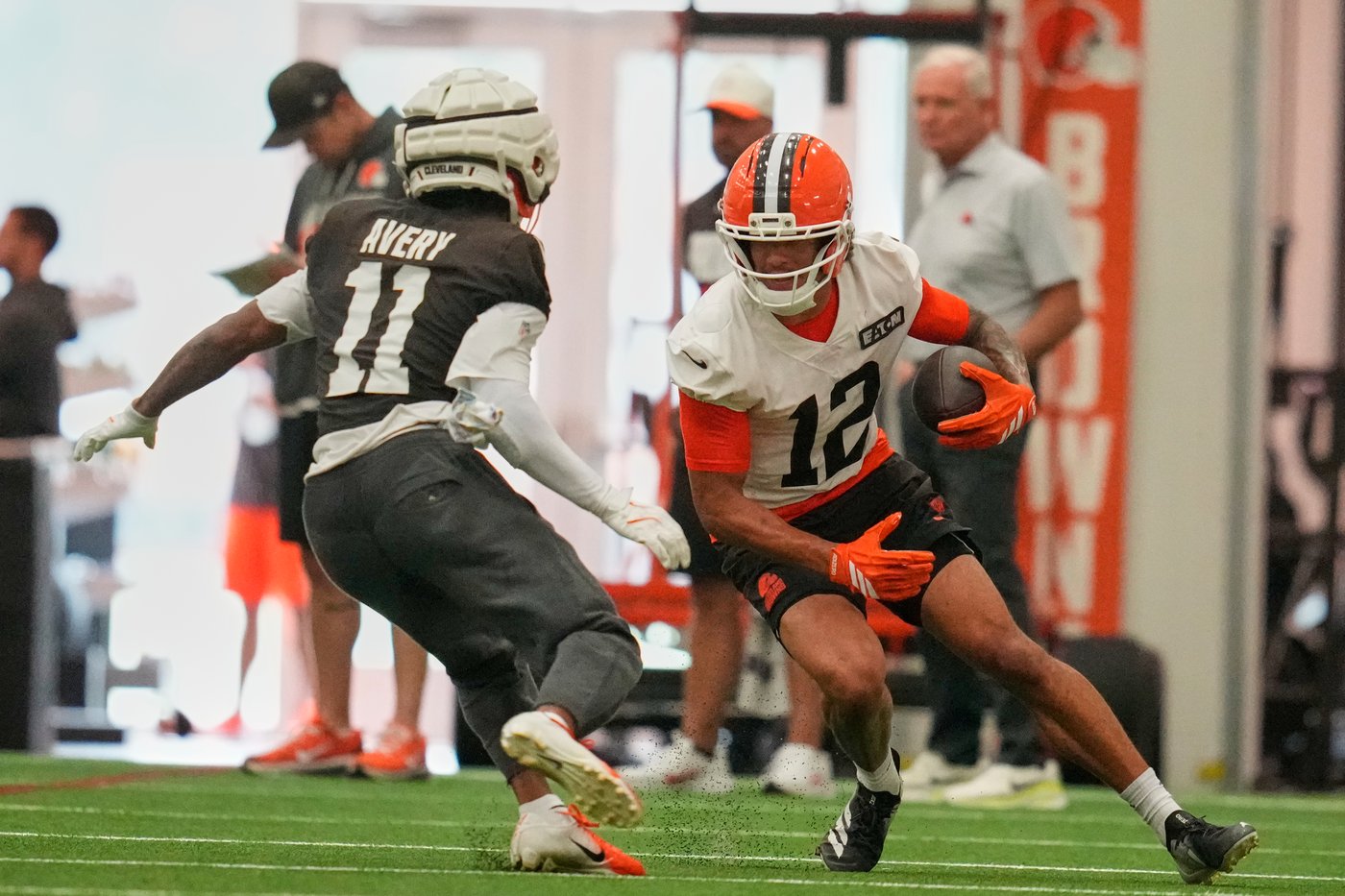 Browns rookie Spencer Fano nails down starting left tackle job after scuffle with Jared Verse | iNFOnews.ca Browns rookie Spencer Fano nails down starting left tackle job after scuffle with Jared Verse | iNFOnews.ca