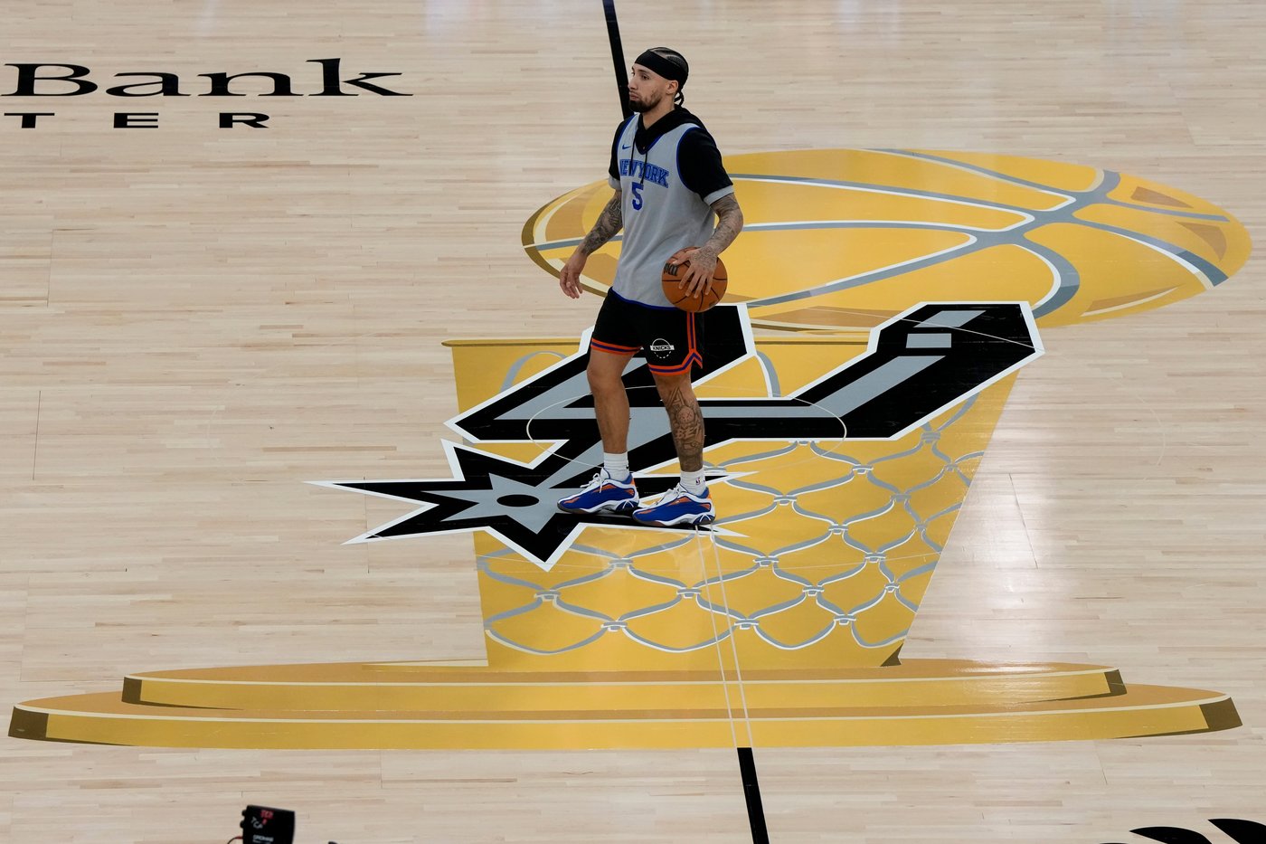 Bettors split as Knicks open NBA Finals versus Spurs as slight underdogs | iNFOnews.ca