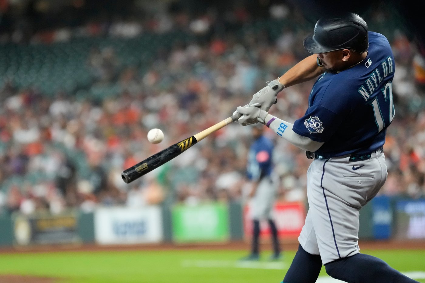 Walker’s 10th-inning 3-run blast lifts the Astros past the Mariners 10-7 | iNFOnews.ca