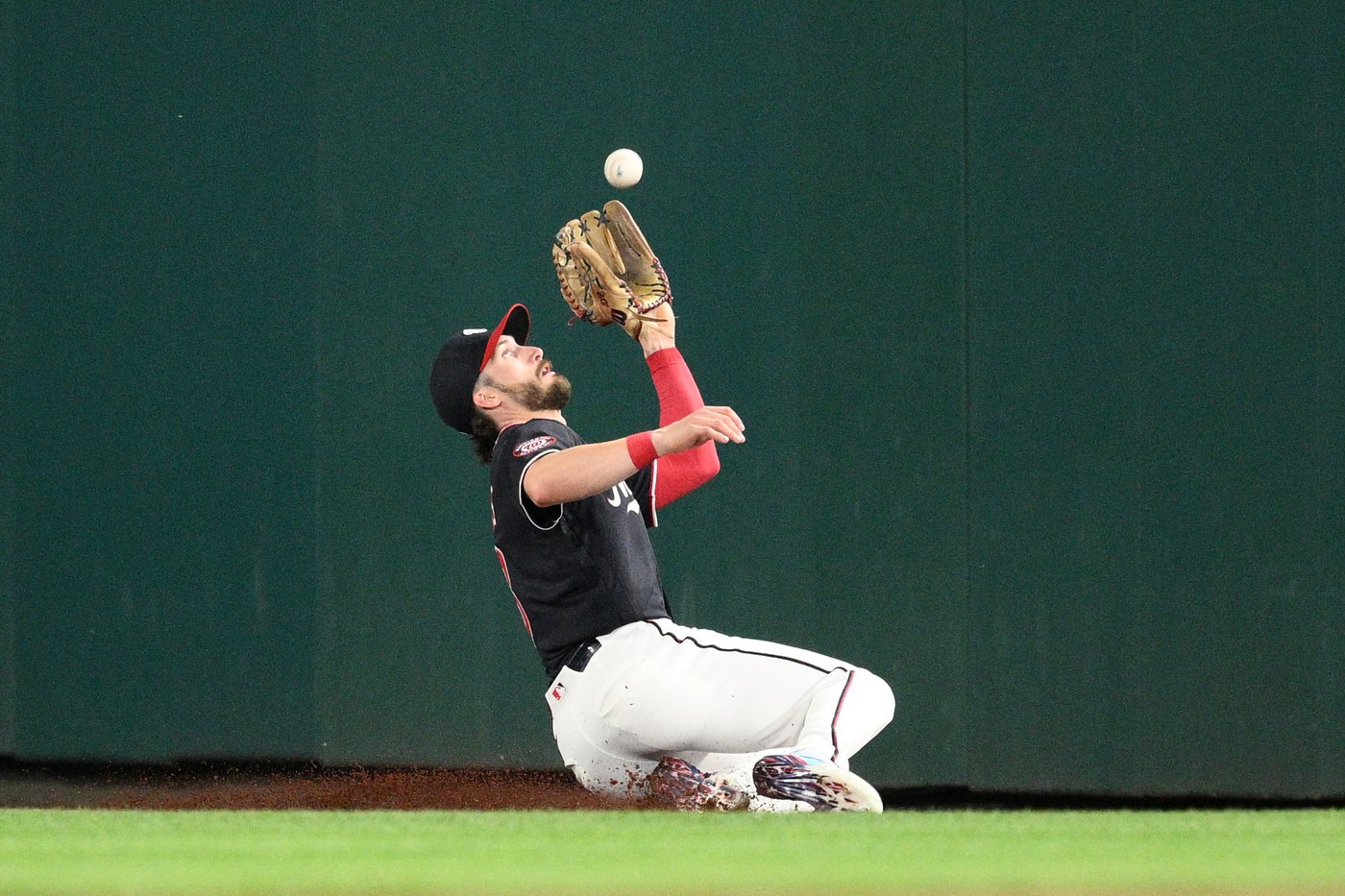 Colt Emerson homers as Mariners beat Nationals 10-2 after long rain delay | iNFOnews.ca