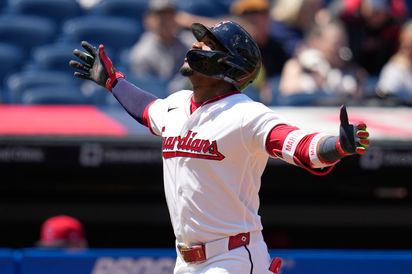 Angel Martinez hits leadoff homer, Parker Messick has solid outing in Guardians' 4-2 win over Angels | iNFOnews.ca