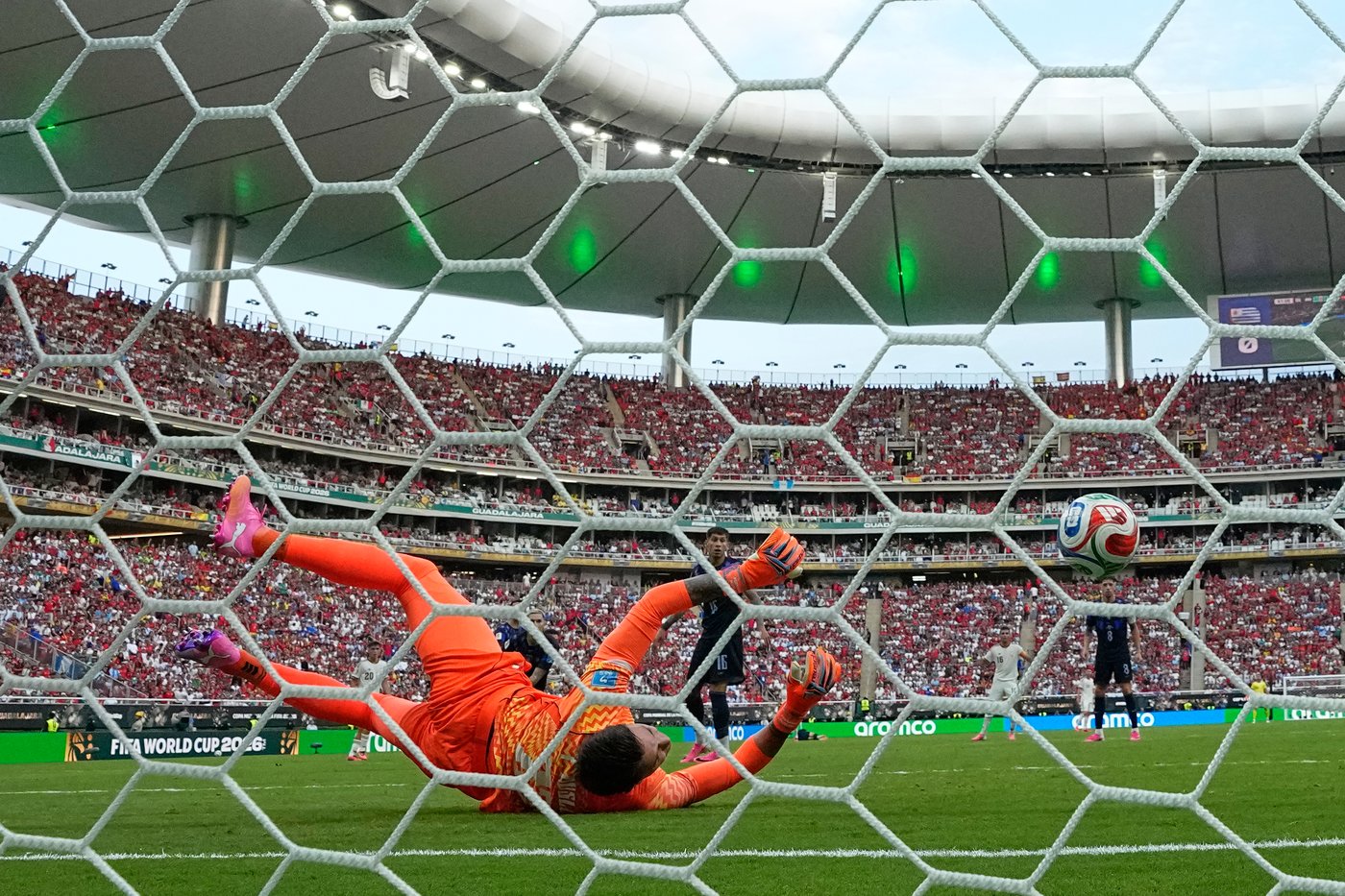 Uruguay goalkeeper Fernando Muslera is replaced at halftime at his request after mistake vs. Spain | iNFOnews.ca