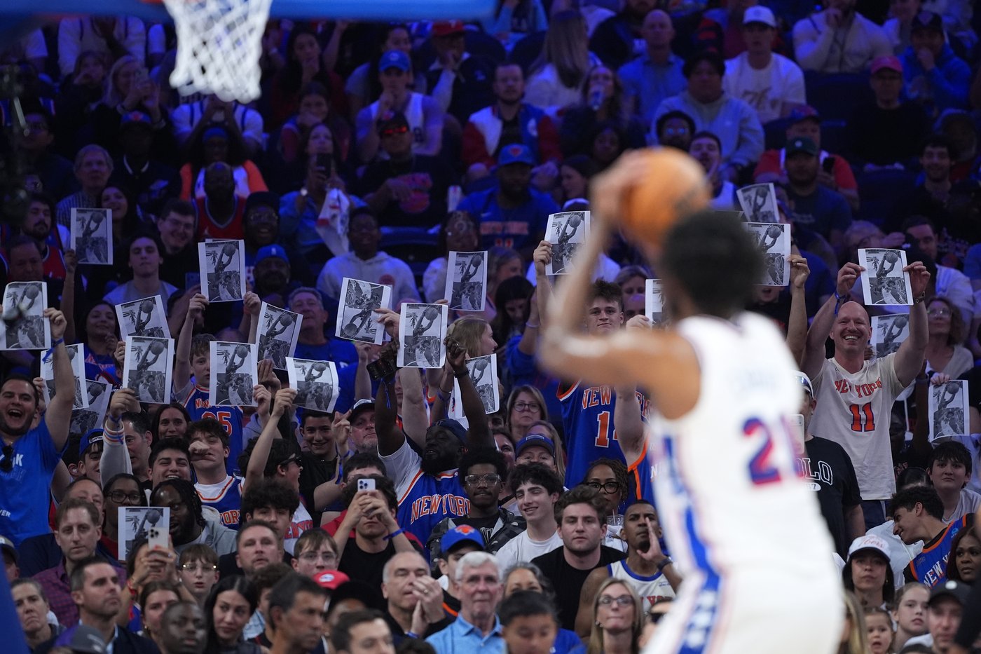 Knicks bury 76ers 144-114 behind Game 4 3-point barrage, back in East finals for 2nd straight year | iNFOnews.ca