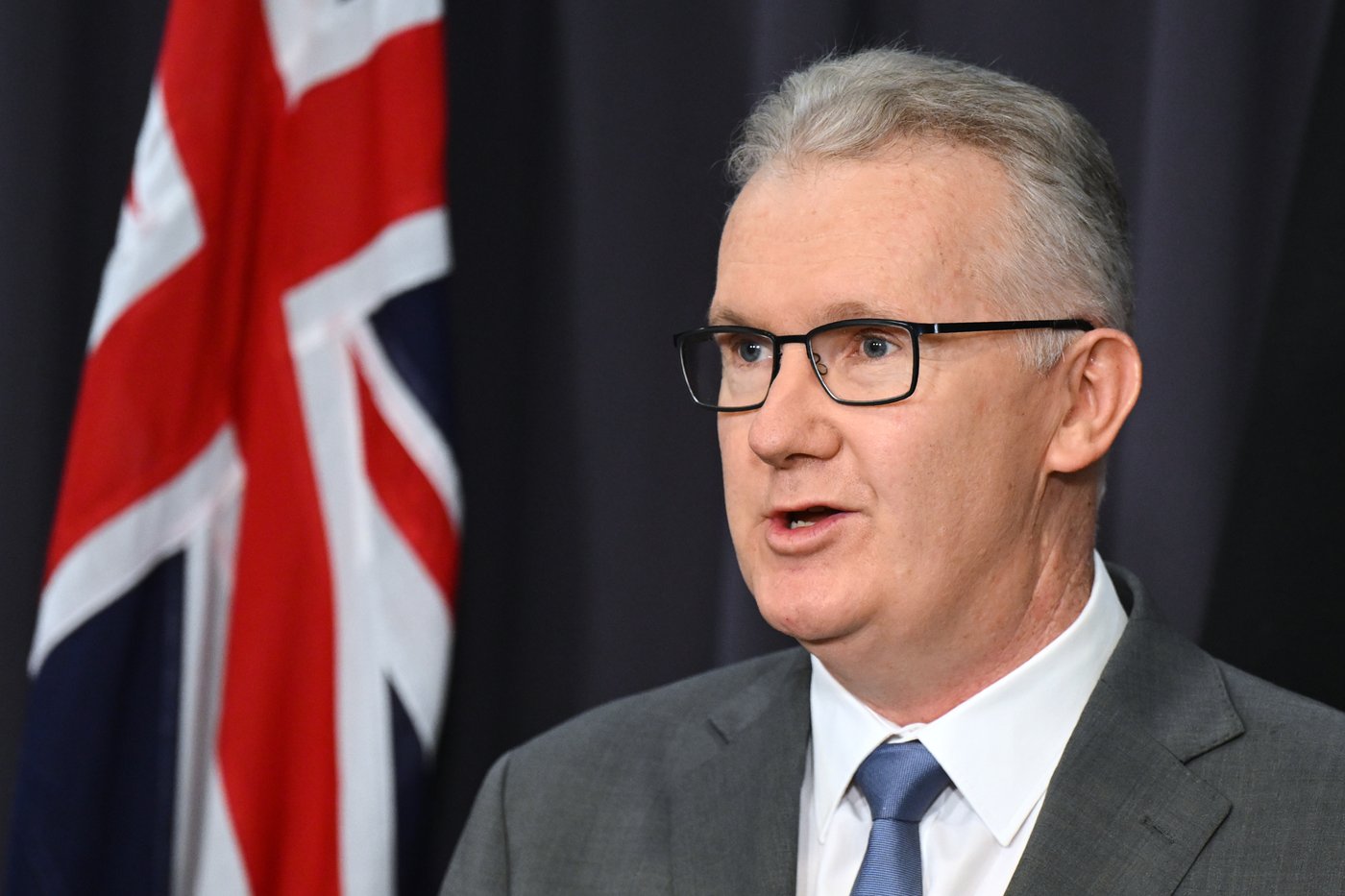 Planes carrying 19 Australians linked to the Islamic State group land in Melbourne and Sydney | iNFOnews.ca